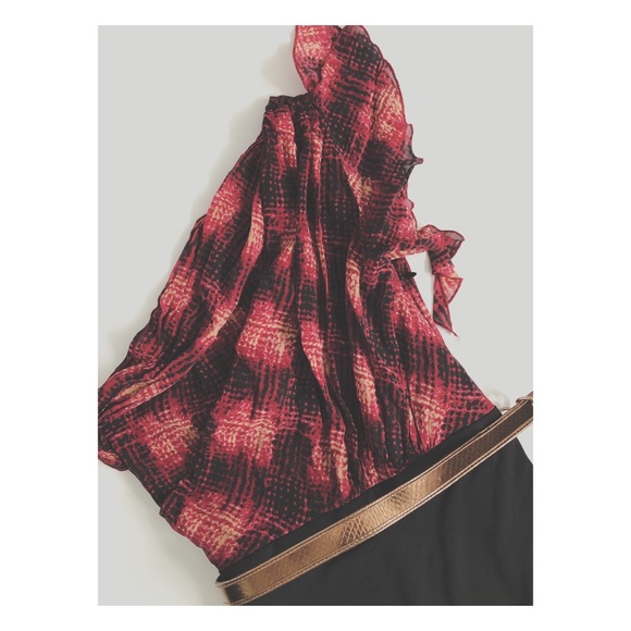 Bebe Dress - Picture 3 of 7